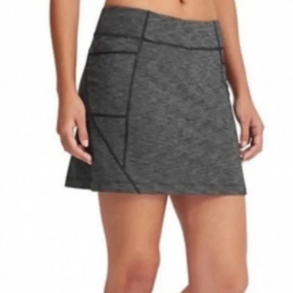 EUC Athleta Excursion Skort Grey Athleisure Activewear Size Small - Picture 1 of 9